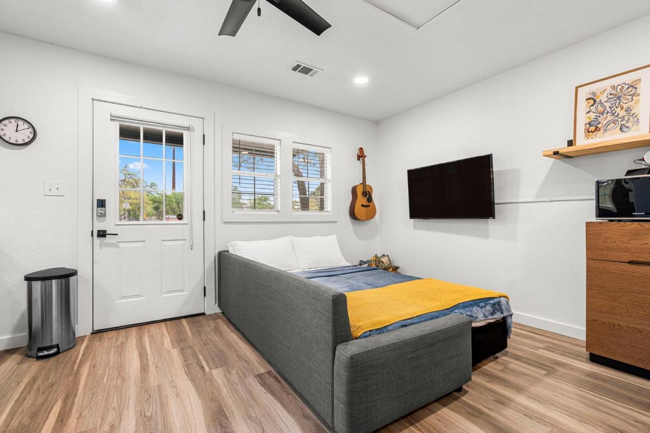 New! The Yellow Door- Downtown Wimberley W/ River Access Esterno foto